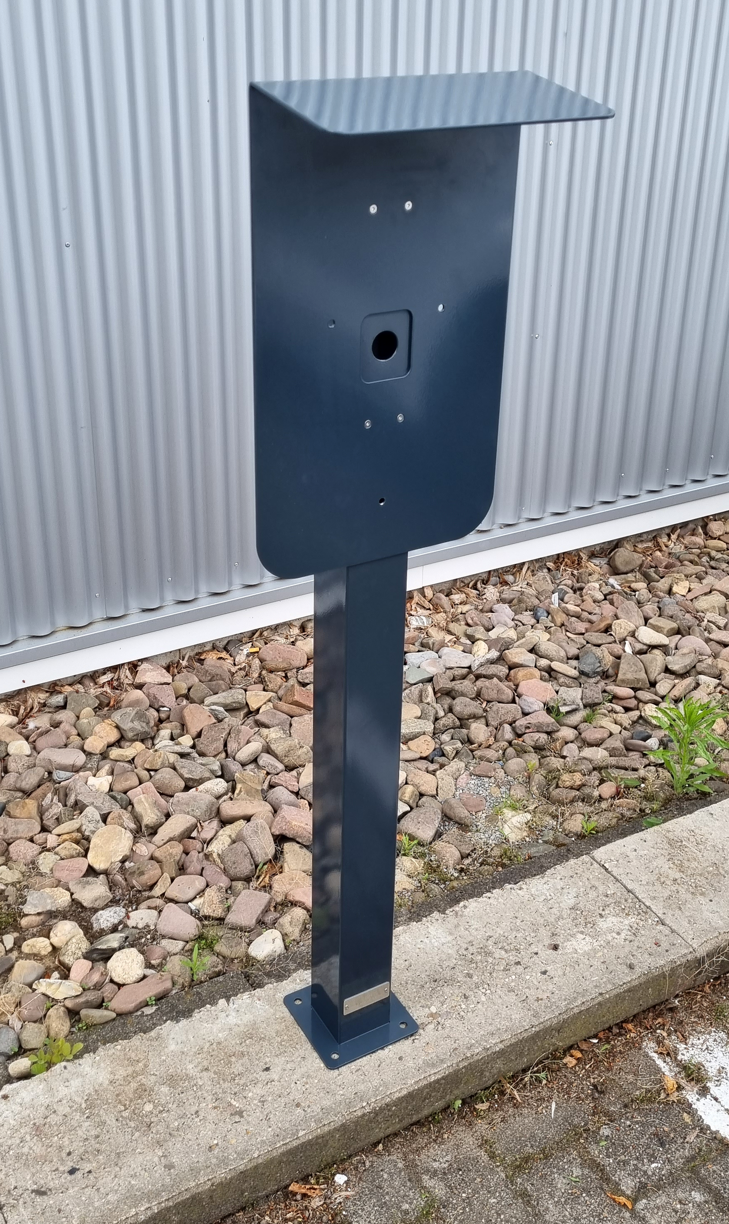 Stazione di ricarica adatta per ABL EM4 Wallbox | con tetto | Stare in piedi | Stare in piedi | stele