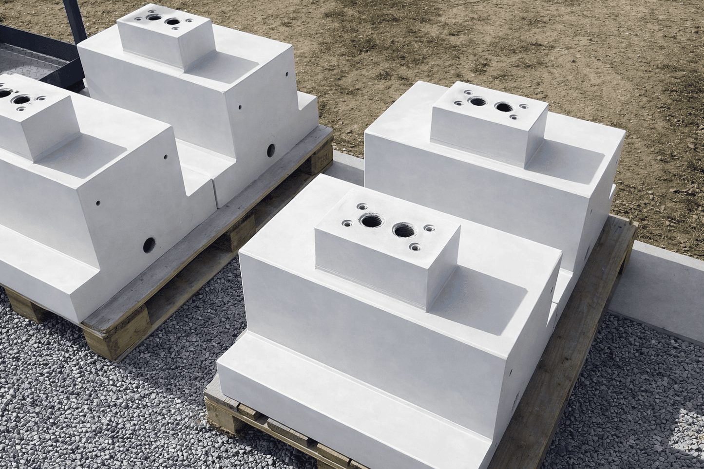 Fertigfundament passend für MENNEKES AMEDIO / Basic S/ Premium S/ Smart S / AMTRON Ladesäulen - Betonfundament "Version 2"